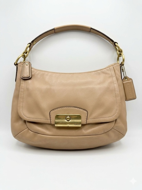 Coach Handbags - Coach Pebble Leather Shoulder Bag